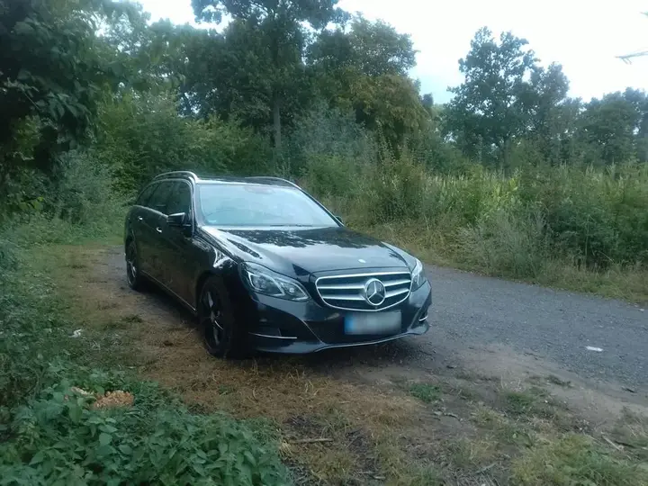 Mercedes-Benz 220