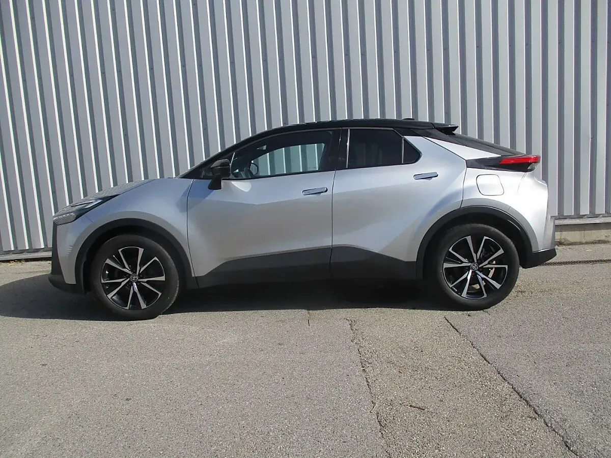Toyota C-Hr 2024 photo 3