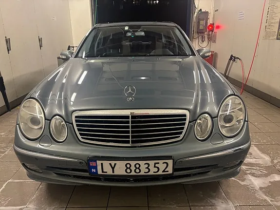 Mercedes-Benz E200 D 2005 photo 3