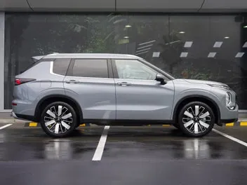 Mitsubishi Outlander 2025 photo 4