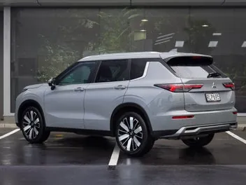 Mitsubishi Outlander 2025 photo 3
