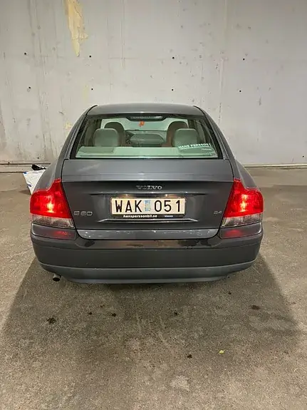 Volvo S60 2004 photo 2