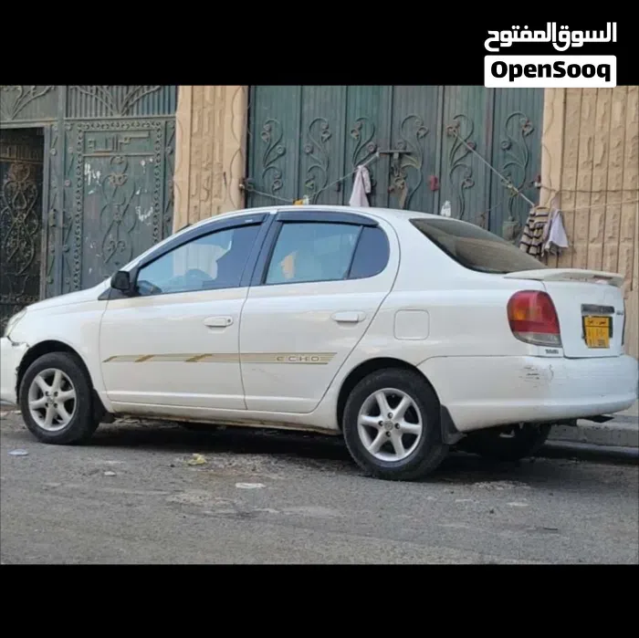 Toyota Echo 2003 photo 2