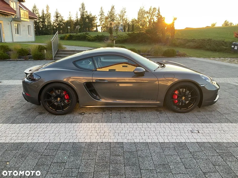 Porsche 718 Cayman 2024 photo 2