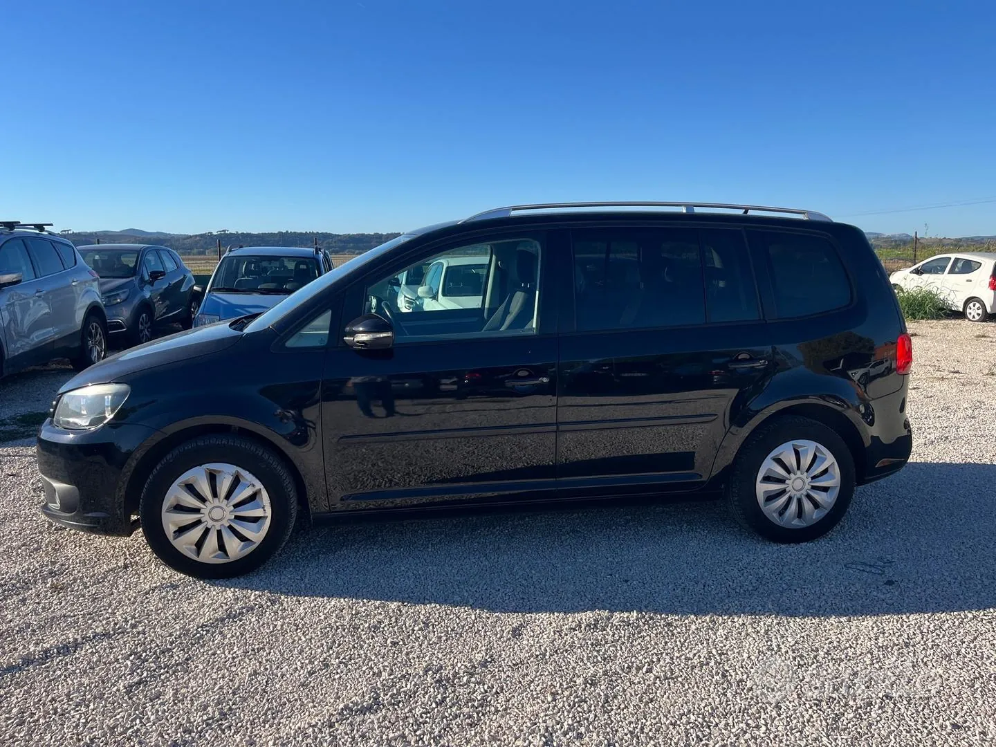 Volkswagen Touran 2014 photo 3