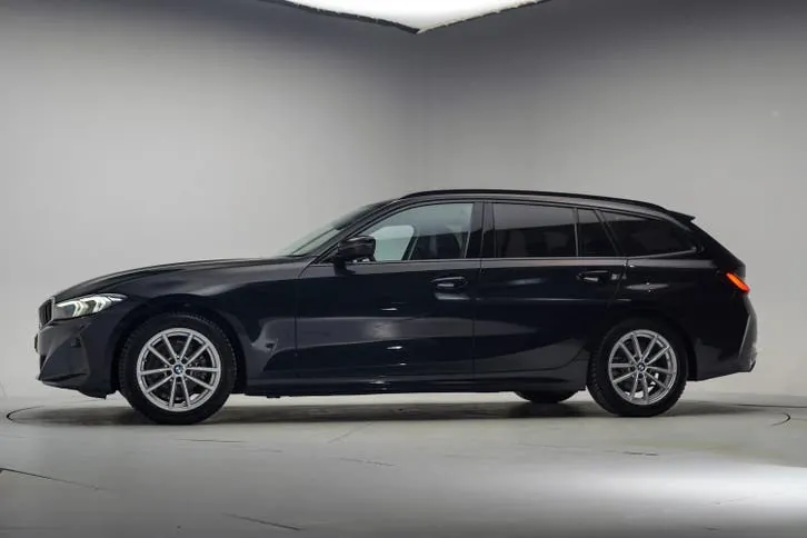 BMW 3-Serie 2022 photo 2