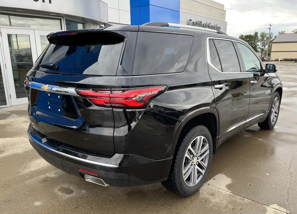 Chevrolet Traverse 2022 photo 2