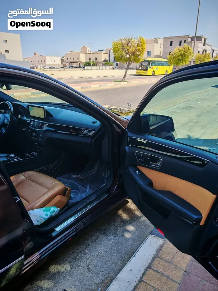 Mercedes-Benz E 300 2011 photo 2