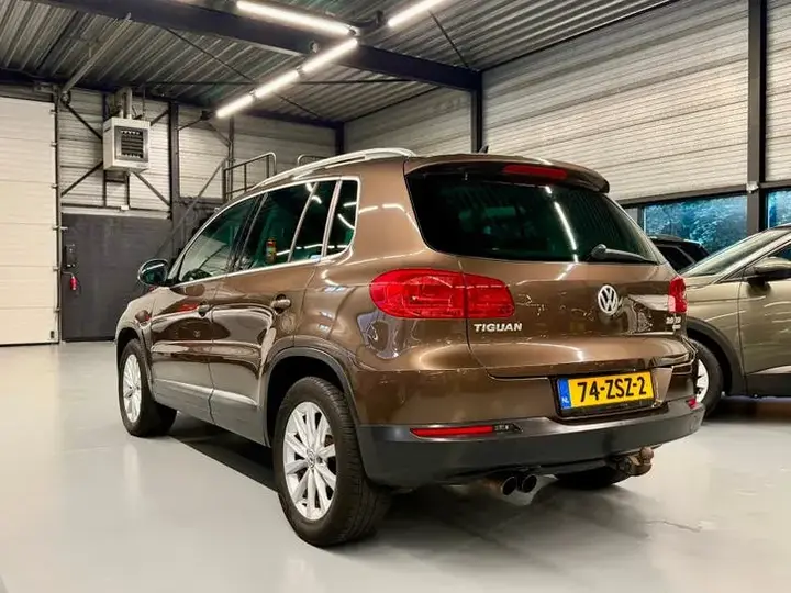 Volkswagen Tiguan 2012 photo 2