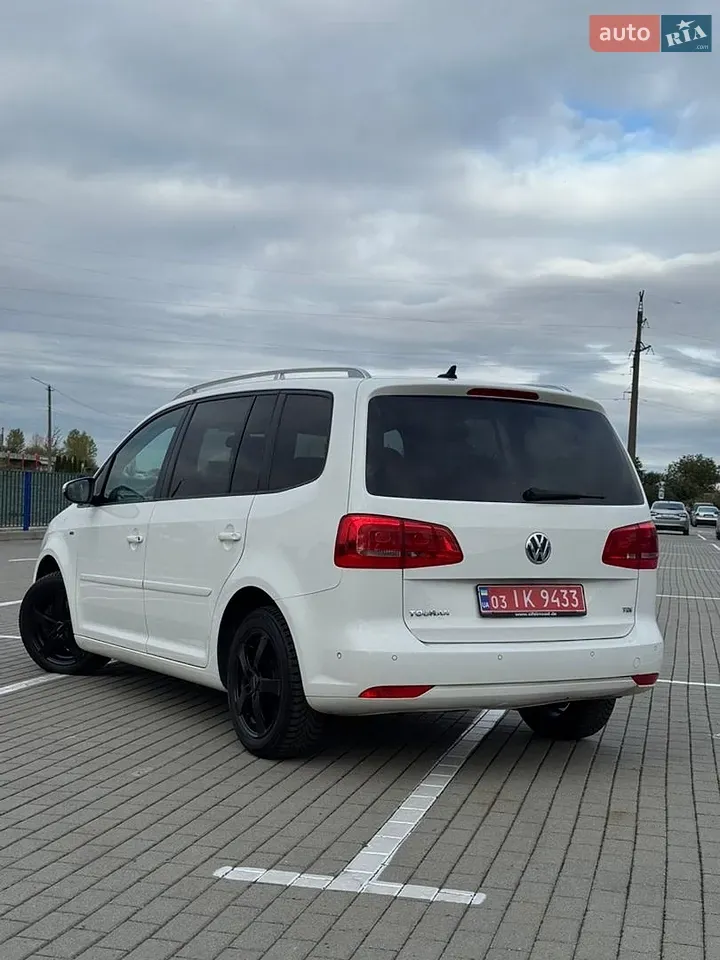 Volkswagen Touran 2013 photo 5