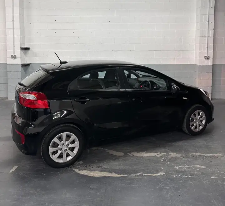 Kia Rio 2015 photo 5