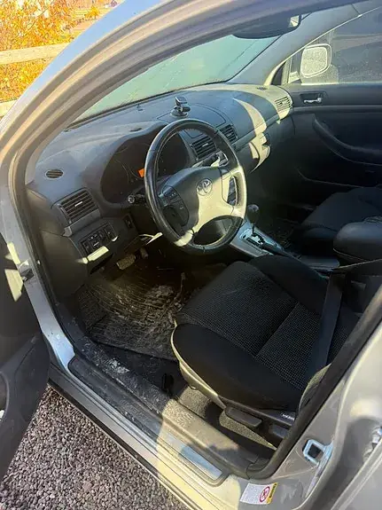 Toyota Avensis 2006 photo 2