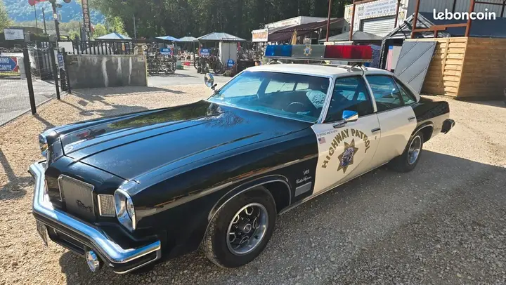 Oldsmobile Cutlass 1974 photo 2