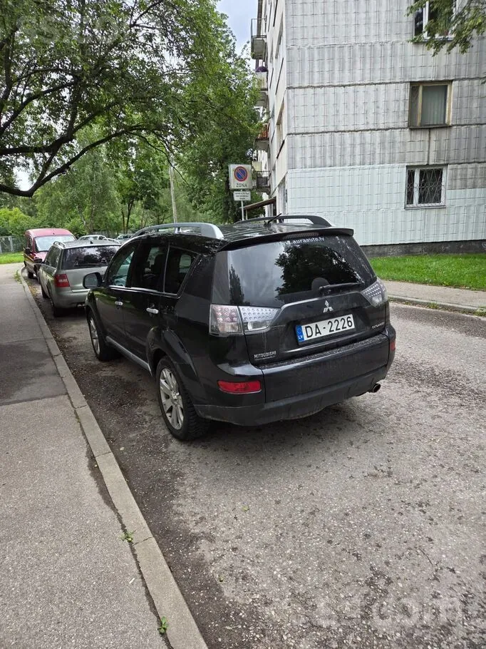 Mitsubishi Outlander 2008 photo 2