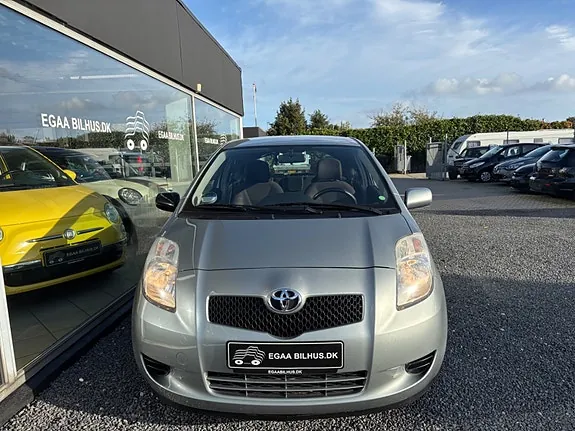 Toyota Yaris 2007 photo 3