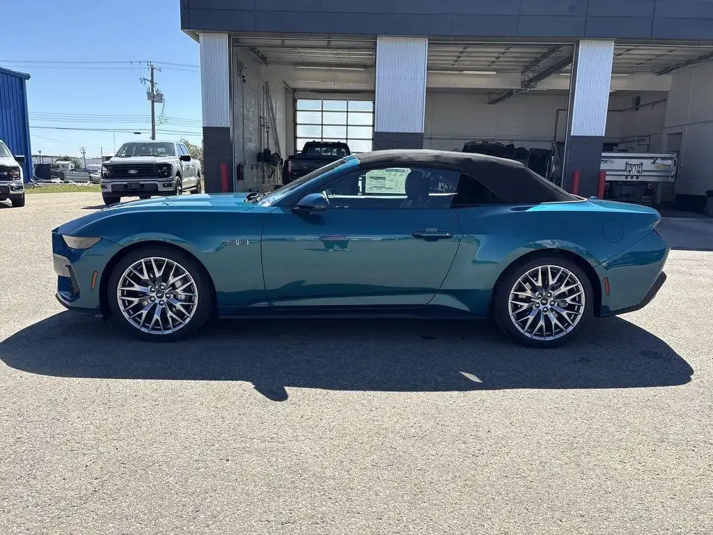 Ford Mustang 2026 photo 4