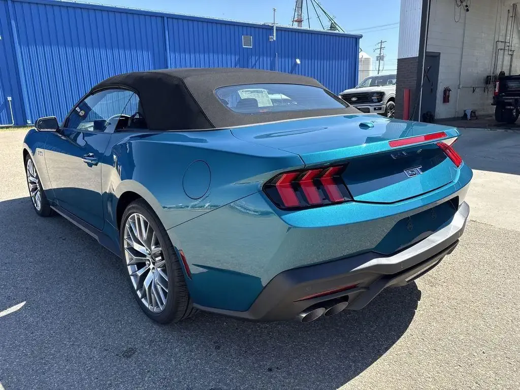 Ford Mustang 2026 photo 5