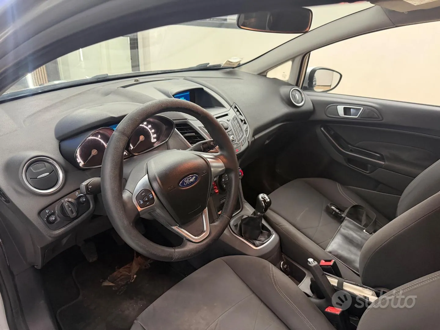Ford Fiesta 2015 photo 3