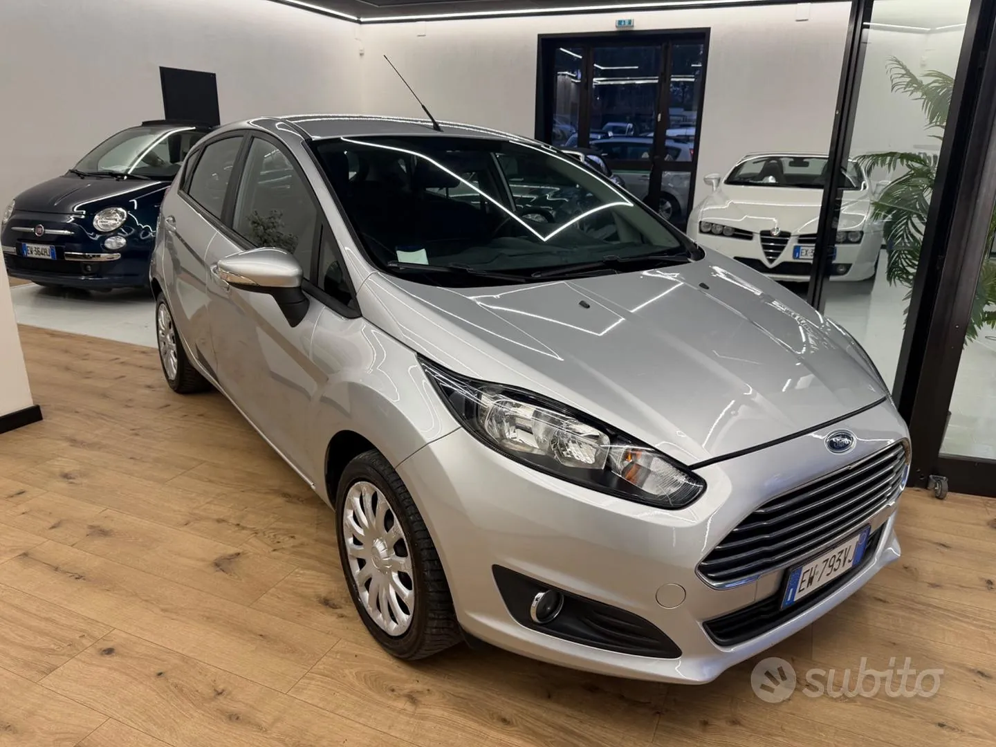 Ford Fiesta 2015 photo 2
