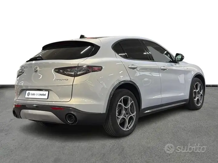 Alfa Romeo Stelvio 2023 photo 4