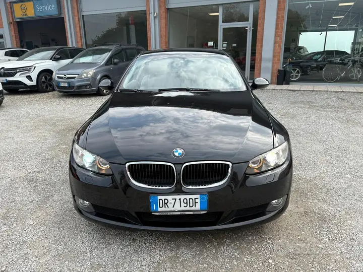BMW 320 2008 photo 2