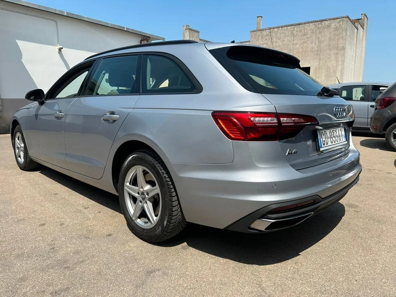 Audi A4 2020 photo 2