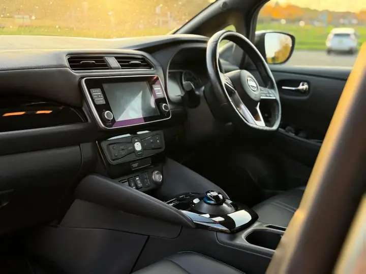 Nissan Leaf 2021 photo 3