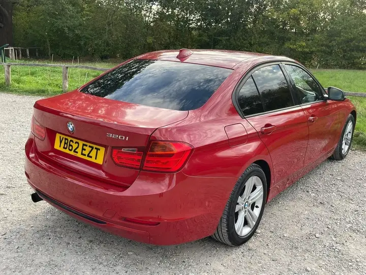 BMW 3 Series 2012 photo 5