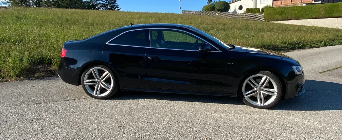 Audi A5 2013 photo 2
