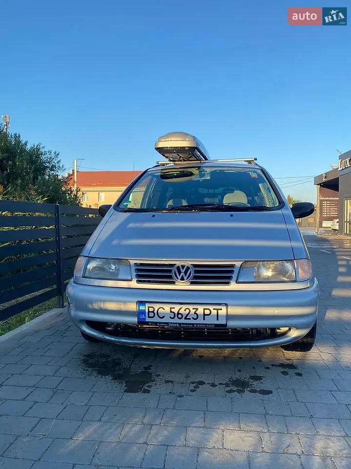 Volkswagen Sharan 1997 photo 2