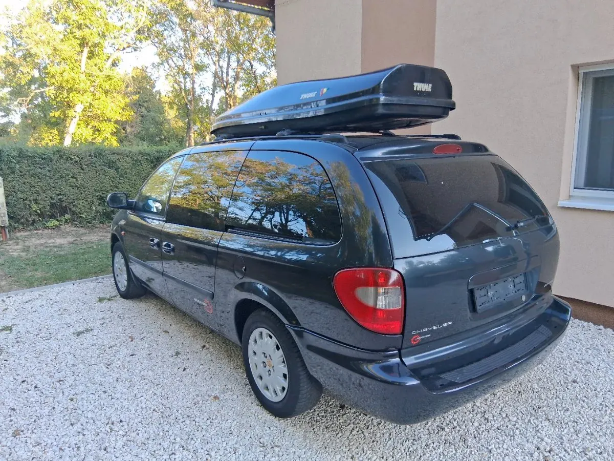 Chrysler Voyager 2004 photo 3
