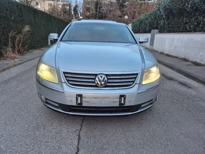 Volkswagen Phaeton 2008 photo 3