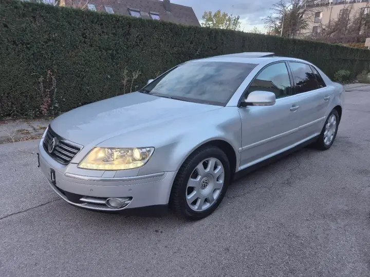 Volkswagen Phaeton 2008 photo 2
