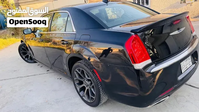 Chrysler 300 2020 photo 2