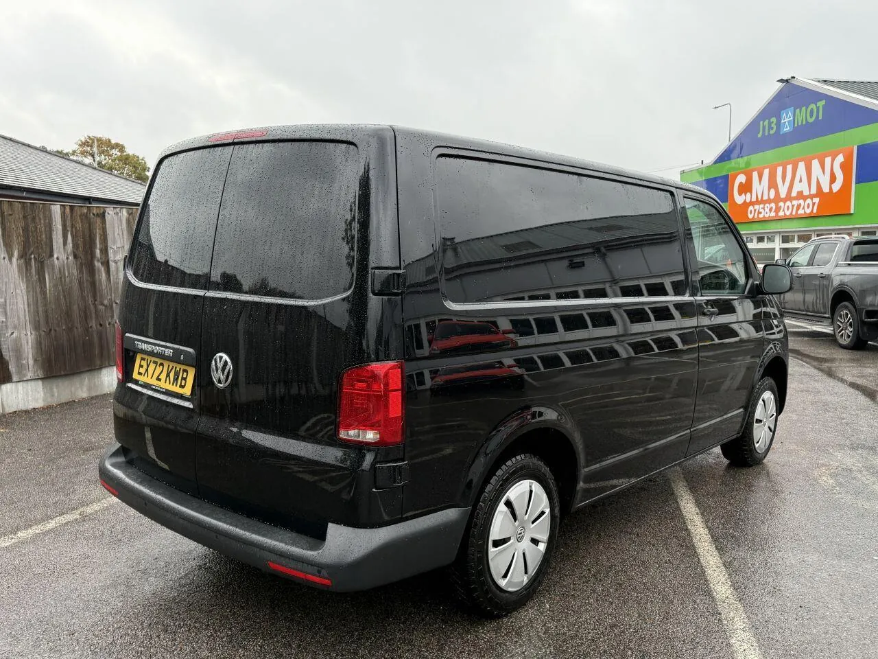 Volkswagen Transporter 2022 photo 3