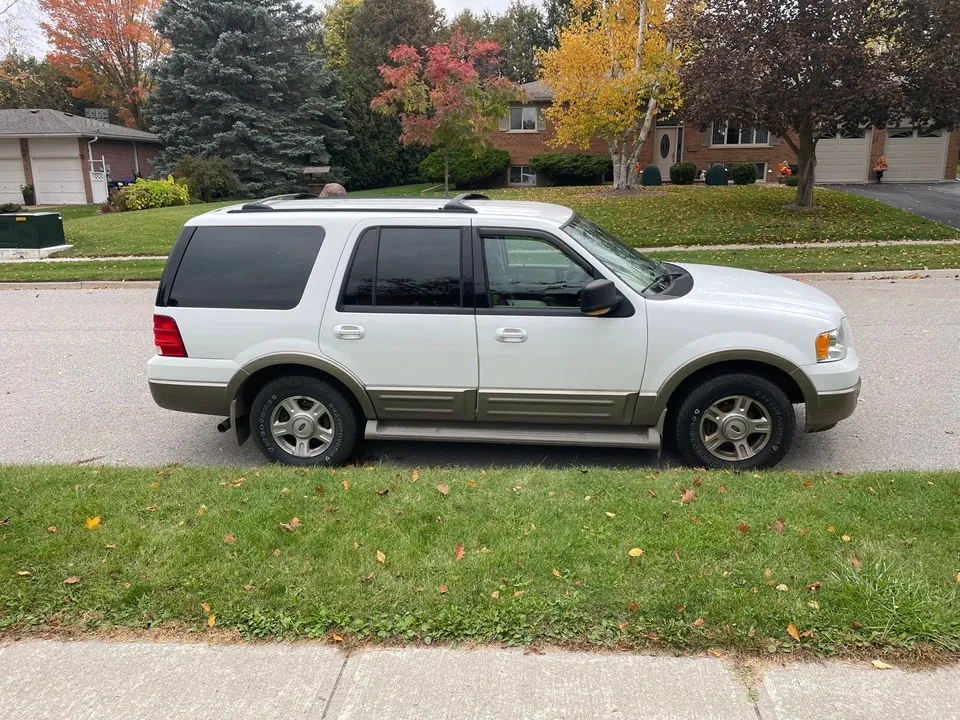 Ford Expedition 2003 photo 2
