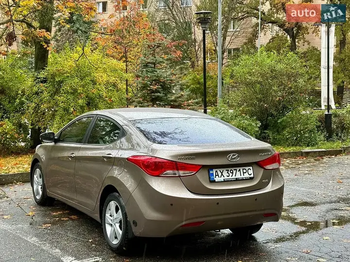 Hyundai Elantra 2012 photo 5