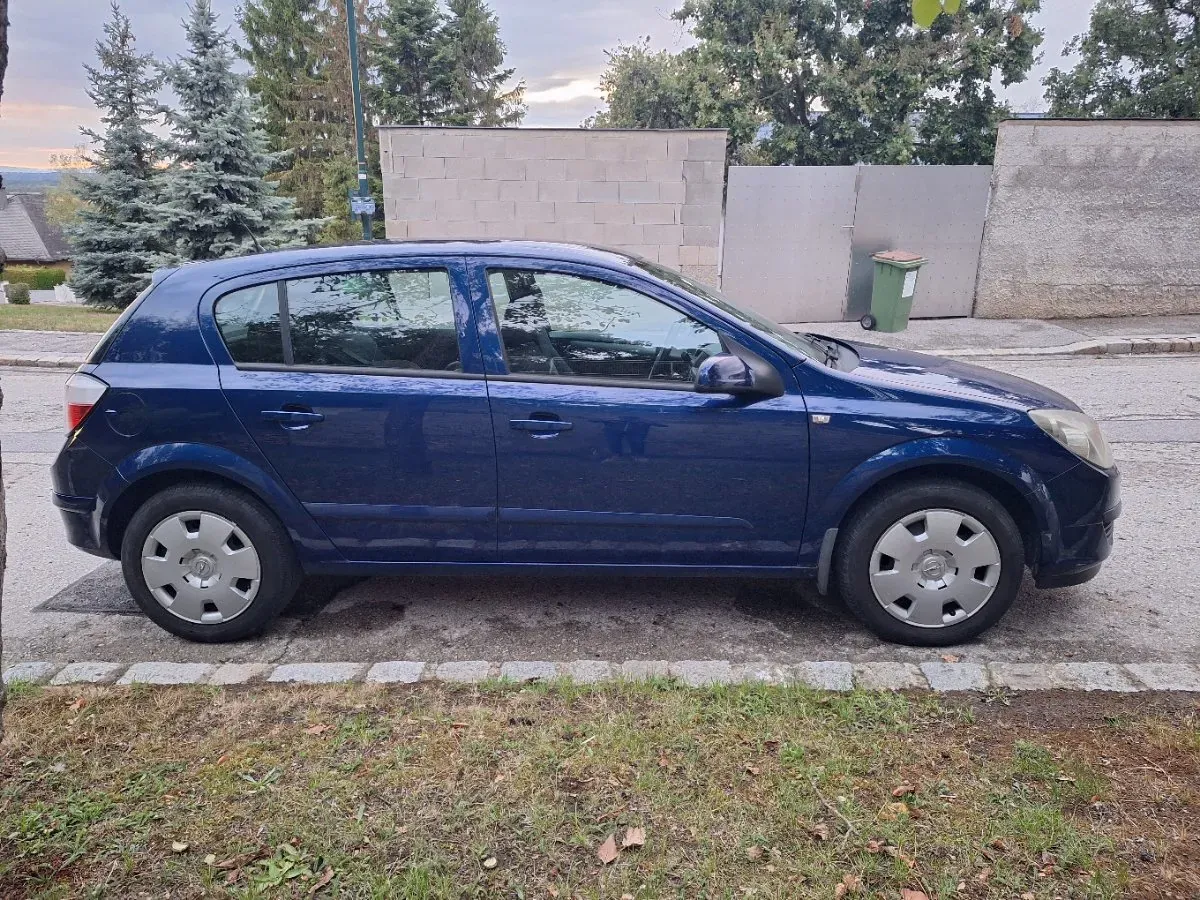 Opel Astra 2006 photo 2