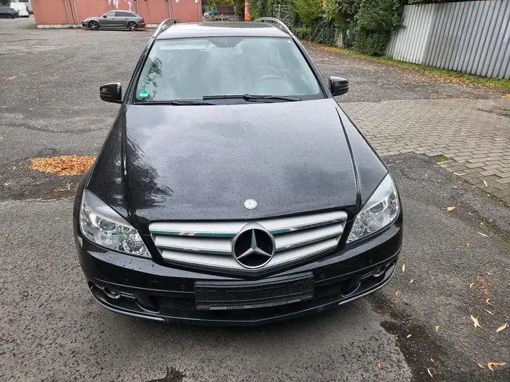 Mercedes-Benz C 220
