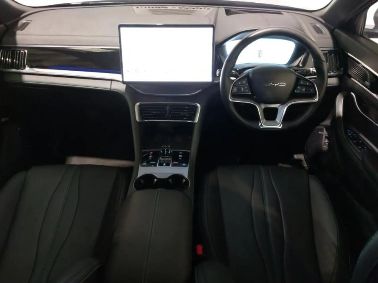 BYD Seal U 2025 photo 3