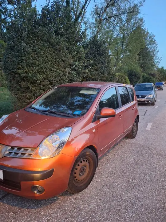 Nissan Note 2008 photo 2