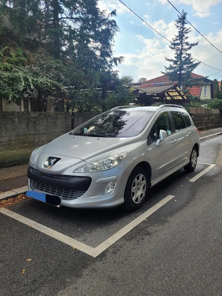 Peugeot 308 2008 photo 2