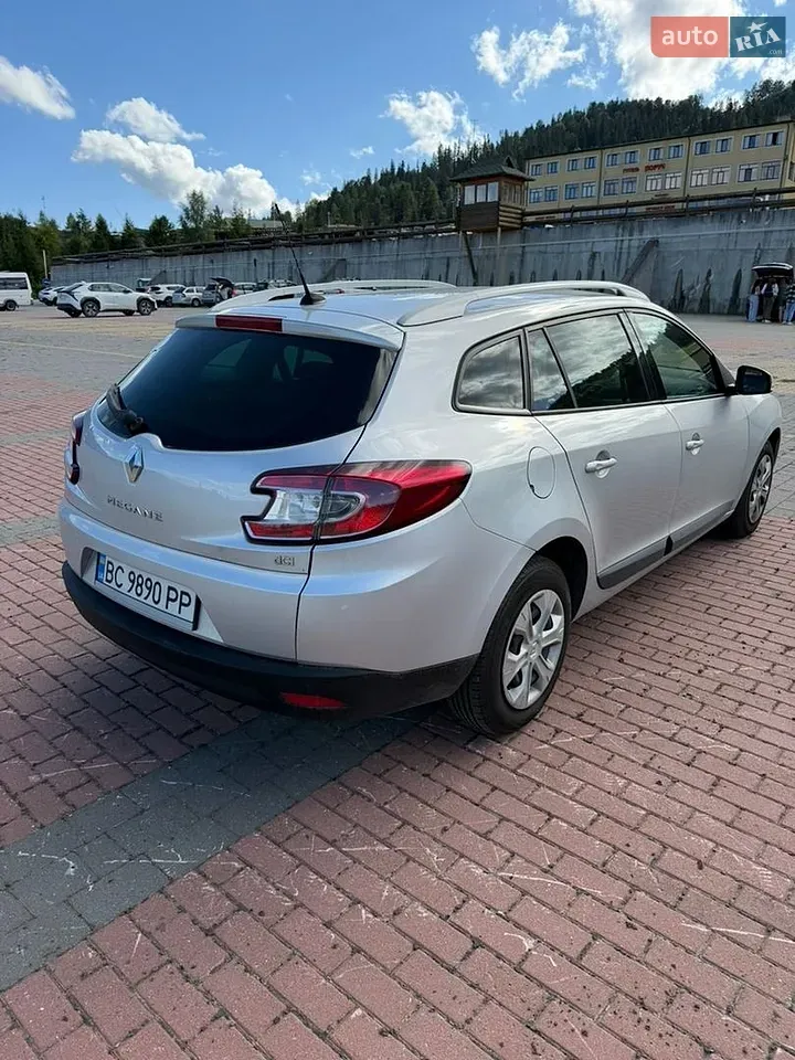 Renault Megane 2011 photo 3