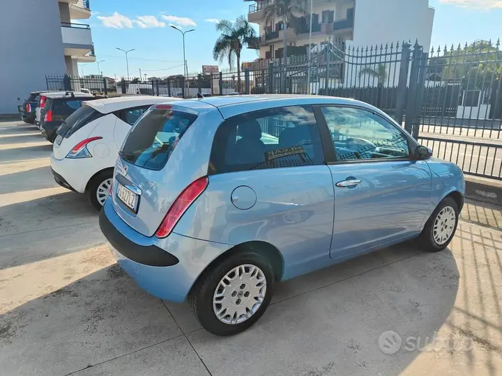 Lancia Ypsilon 2003 photo 4