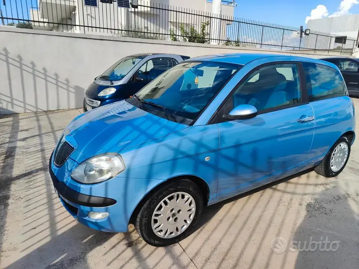 Lancia Ypsilon 2003 photo 2