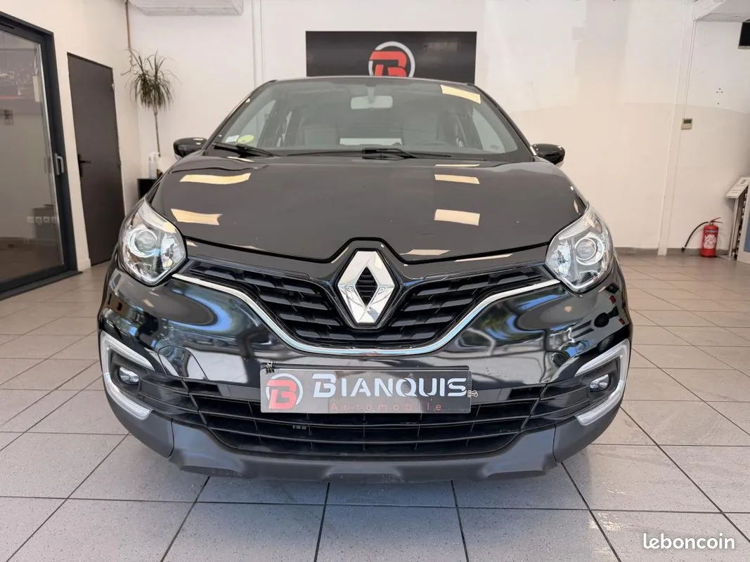 Renault Captur 2019 photo 2