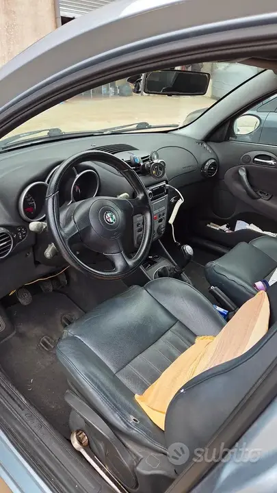Alfa Romeo 147 2001 photo 5