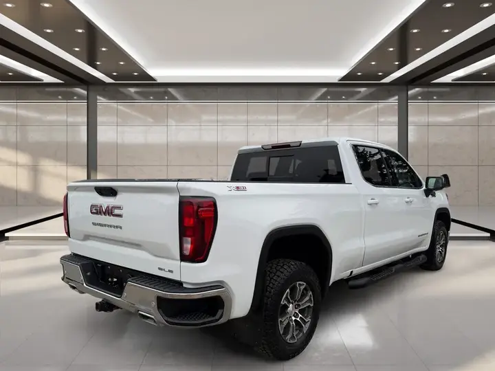 GMC Sierra 1500 2024 photo 3