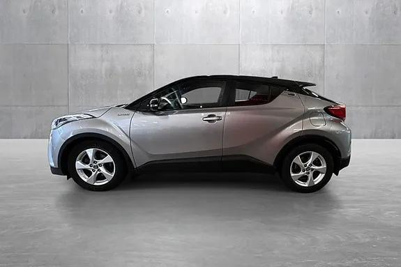 Toyota C-Hr 2017 photo 2
