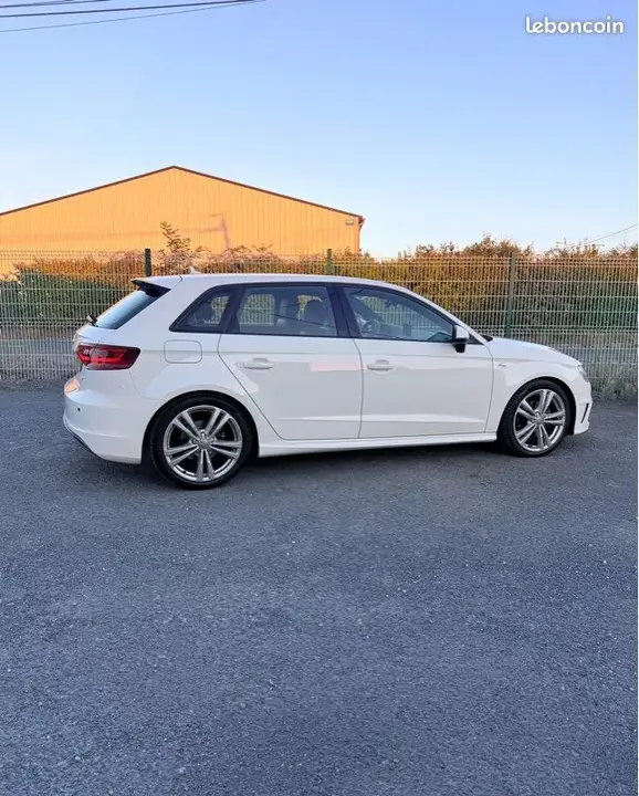 Audi A3 2014 photo 4